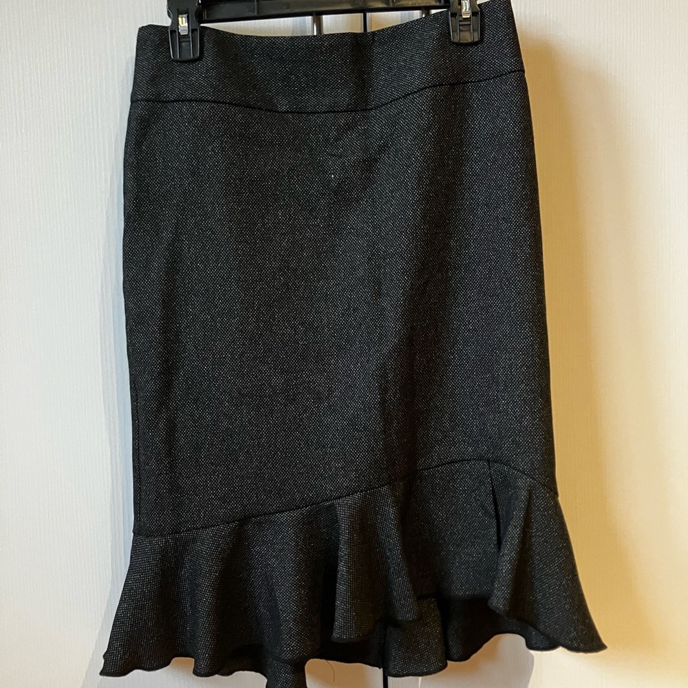 Express design knee high skirt size 4